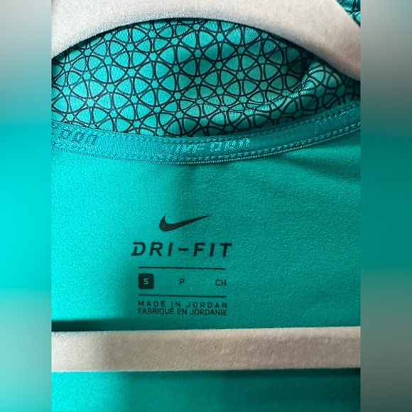 Nike Dri-FIT Women’s Green Geometric Half-Zip Long Sleeve Running Top Size Small - Picture 8 of 9